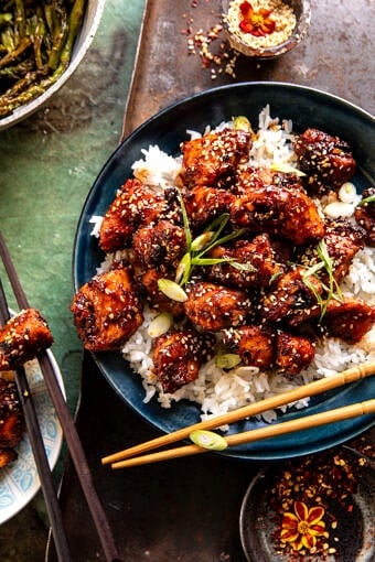 30 Minute Honey Garlic Chicken | halfbakedharvet.com