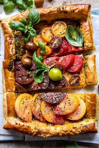 Heirloom Tomato Cheddar Tart with Everything Spice | halfbakedharvest.com